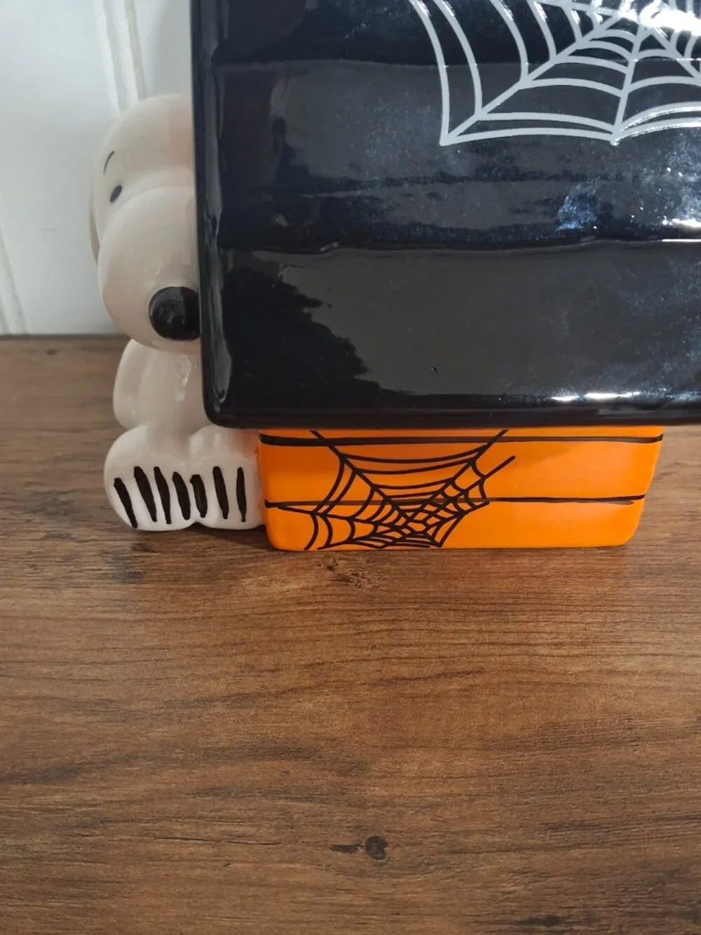 New Peanuts Halloween Ceramic Soap Lotion Dispenser Snoopy Dog House